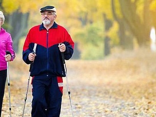 Скандинавская ходьба для пожилых людей: вперед — к хорошему самочувствию!